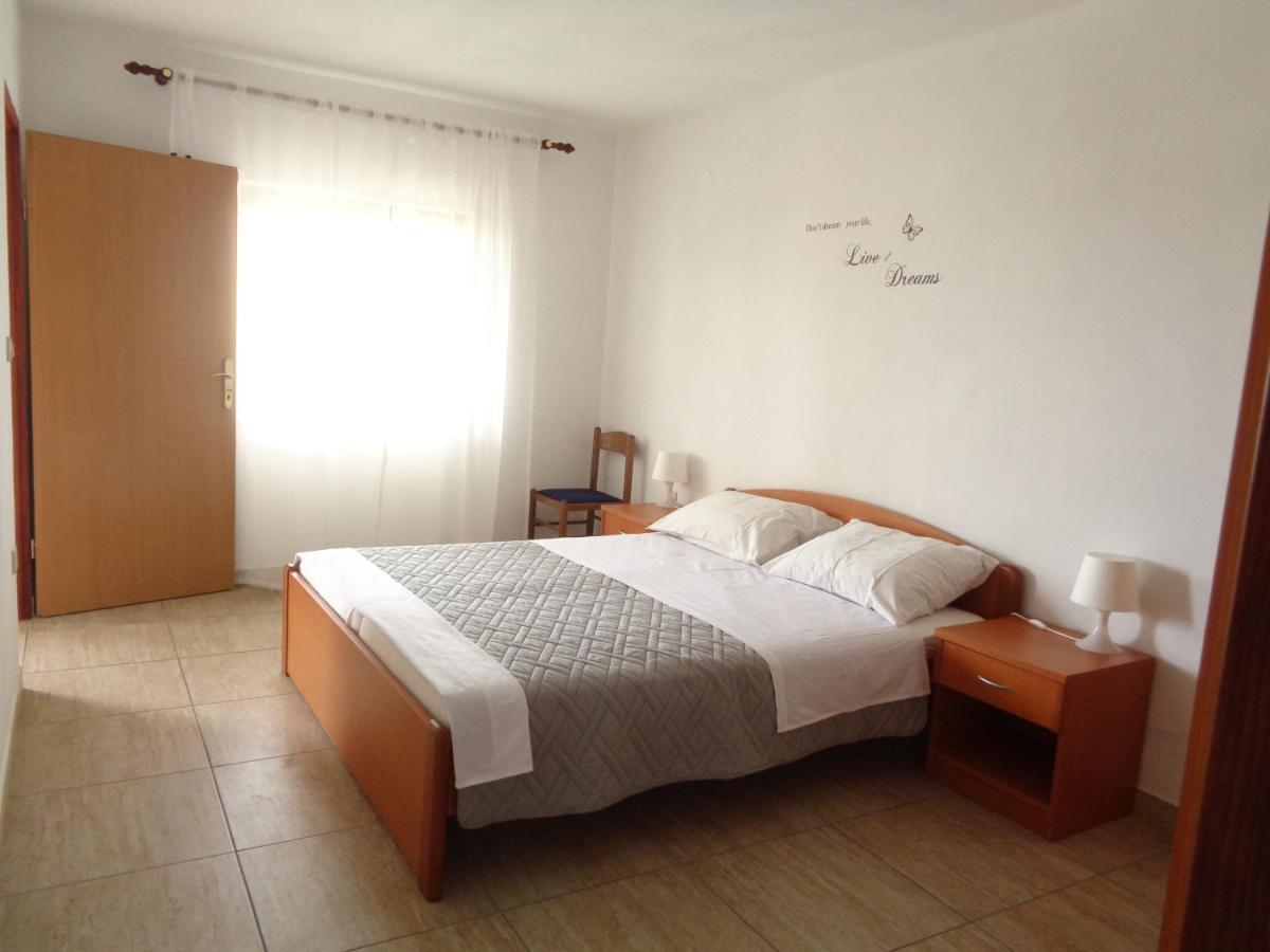 Apartments Marina Lopar Bagian luar foto
